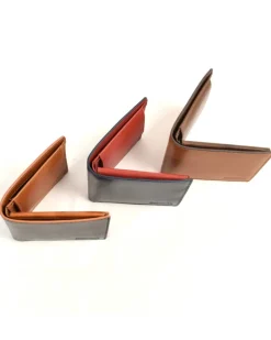 Portafoglio in pelle vegetale bicolore con portamonete e pattina art 6kd025_bic